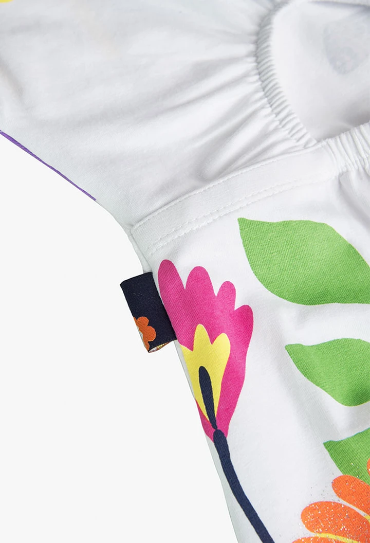 Robe tricotée élastique pour bébé fille en blanc