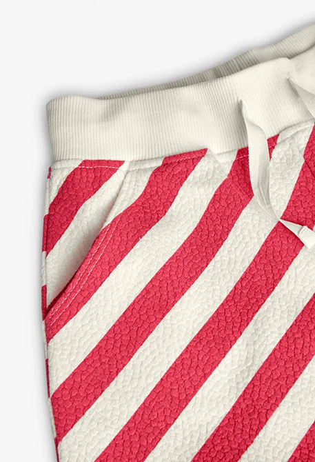 Short de punto con relieve para niña en color rojo y blanco