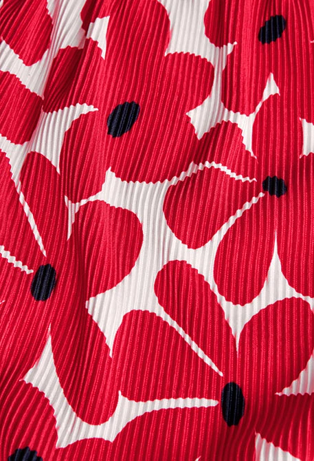 Camiseta de punto para niña con estampado de flores en color rojo y blanco