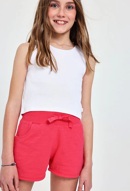 Short de felpa para niña en color fresa