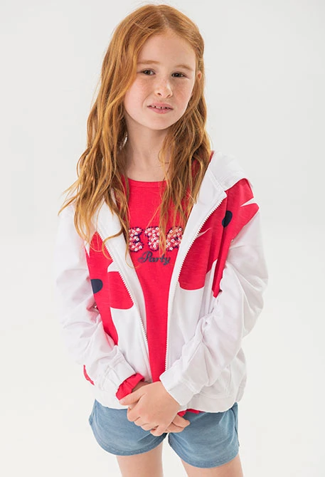 Flauschjacke für Mädchen in Weiß.