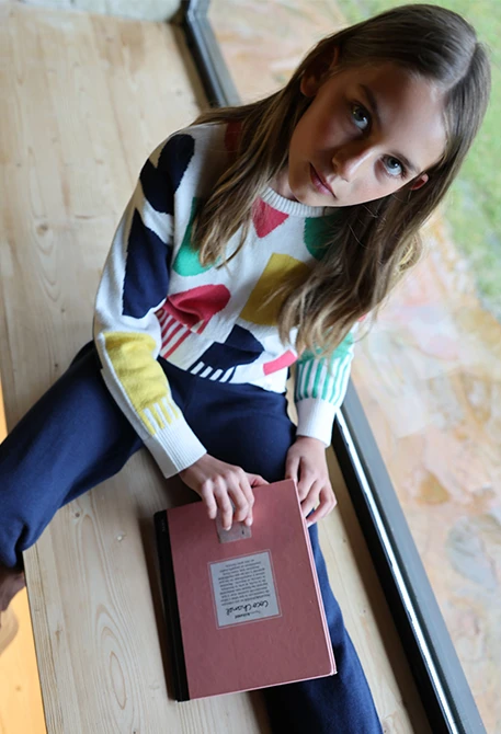 Navy blue girl´s trousers