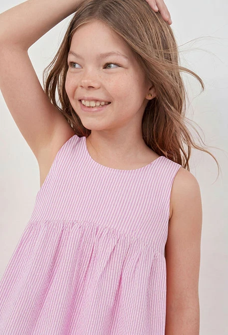 Robe de couleur rose