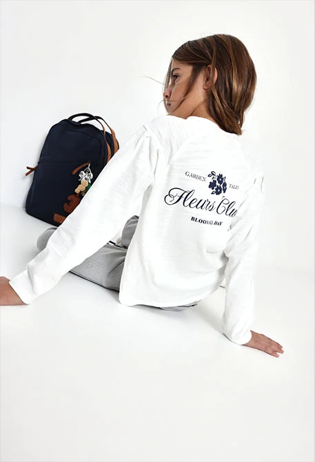 Camiseta punto niña blanca estampado "Fleurs club"