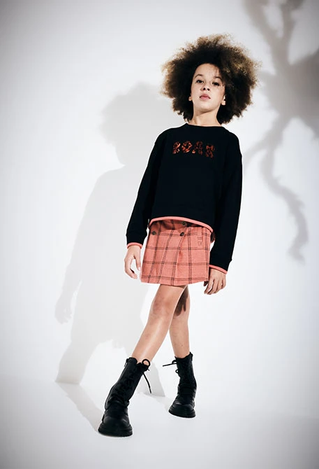 Schwarzes Sweatshirt für Mädchen aus Frottee