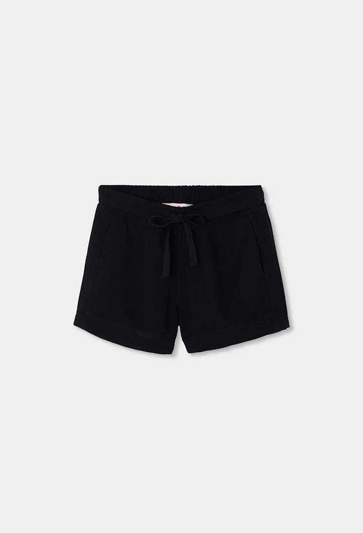 Short color negro