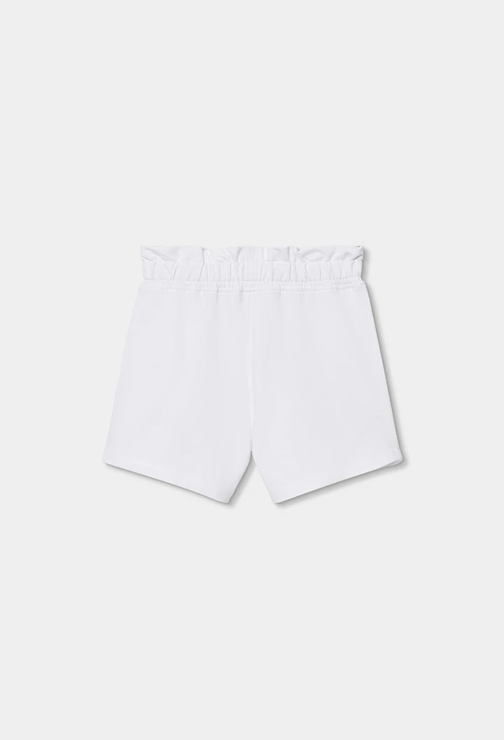 Short de color blanc