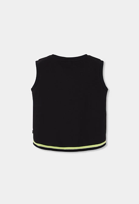 Girl?s black cotton T-shirt