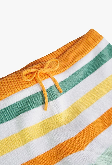 Pantalons curts de tricotosa de nena en taronja