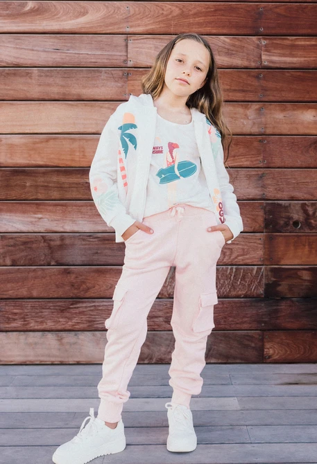 Pantalón jogger de felpa para niña en color rosa