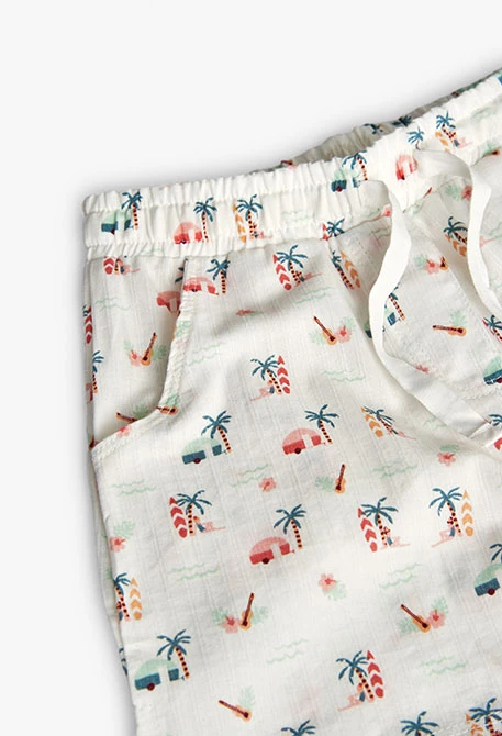 Short batista para niña con estampado  tropicales en color claro