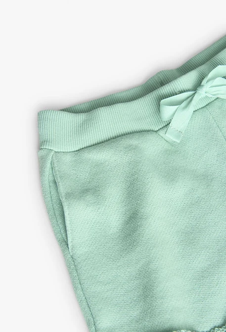 Short de felpa para niña en color verde