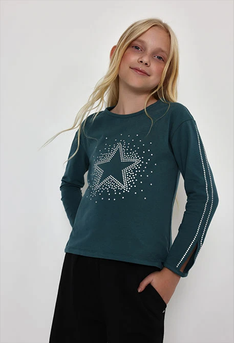 Camiseta punto niña verde con estrella de strass