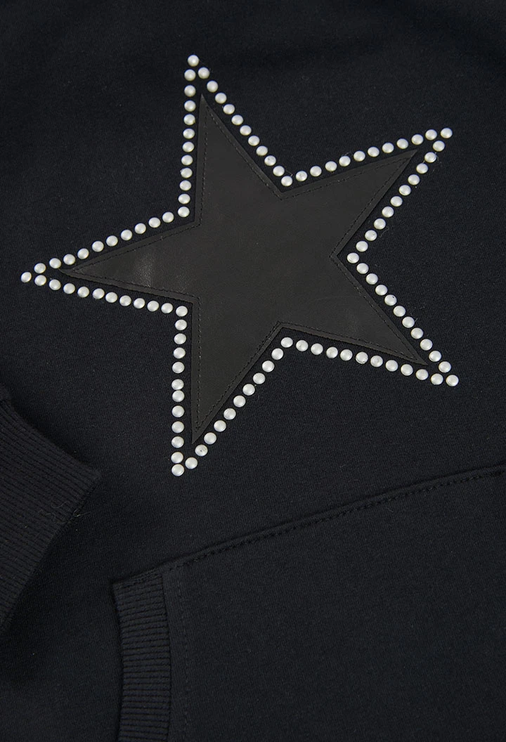Vestido felpa negro con estrella y capucha