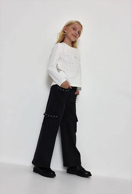 Pantalon denim fille noir avec étoiles