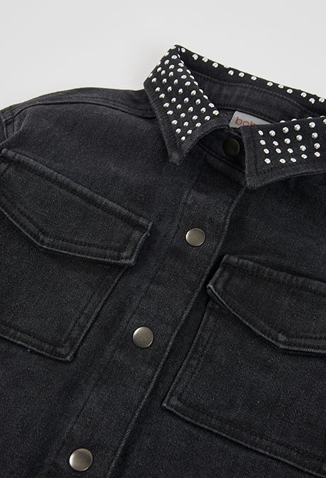 Vestido denim negro con cuello de lentejuelas