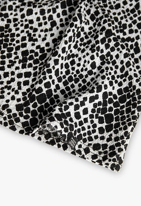 Top de crepe para menina com estampado em preto e branco