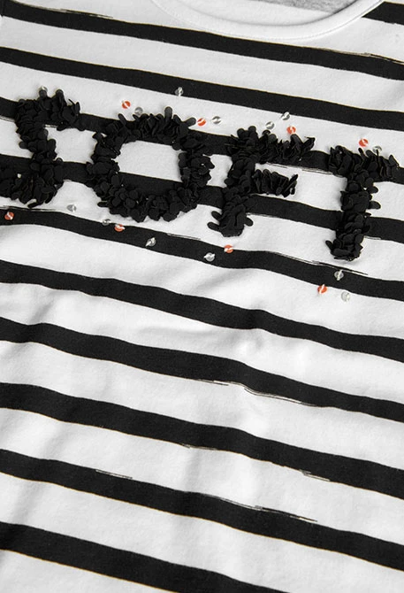 T-shirt de malha para menina com design de riscas em preto e branco