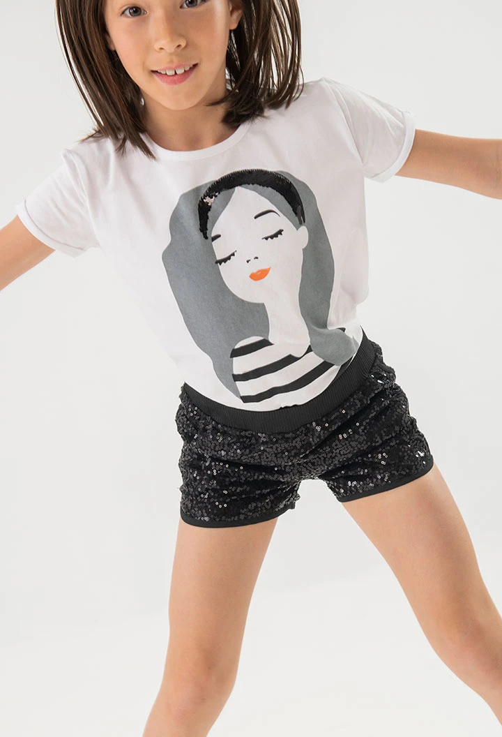 Maglietta di maglia per bambina di colore bianco con stampa di bambina.