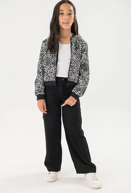 Knitted jacket for girl in black and white print