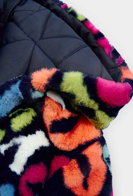 Parka nena reversible pelfa estampat lletres multicolor