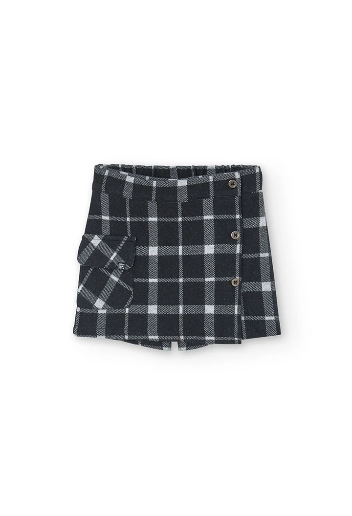 Skirt for girl with black and white check pattern