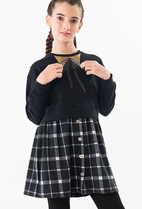 Vestido combinado com saia de pelfa para menina em preto