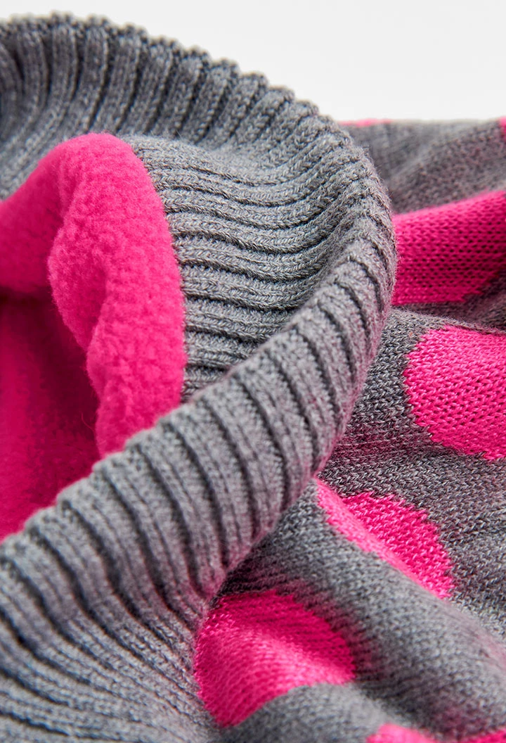 Gorro tricot bolinhas para menina