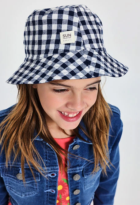 Reversible checkered cap