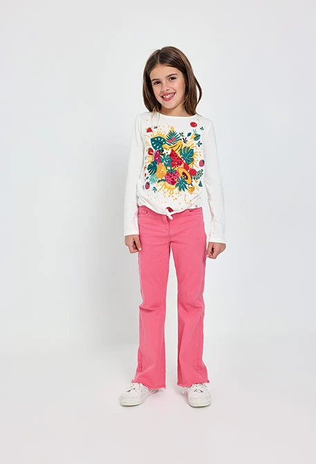 Pantalón acampanado para niña en color fresa
