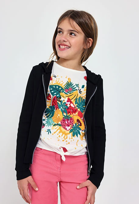 Chaqueta básica de punto canalé para niña en color negra