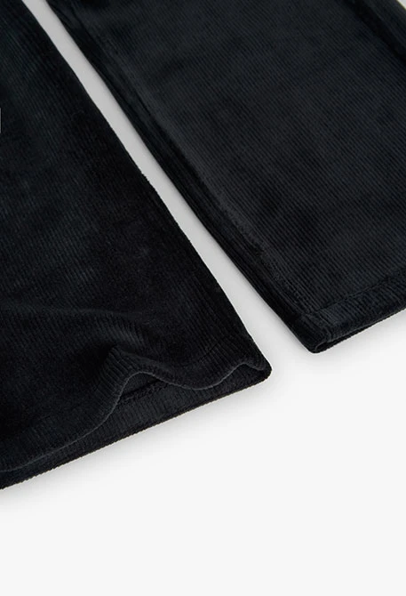 Mädchenhose aus schwarzem Cord