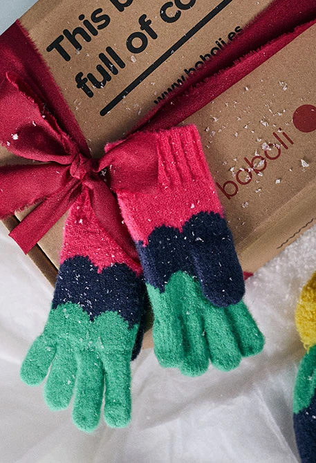 Multicoloured gloves