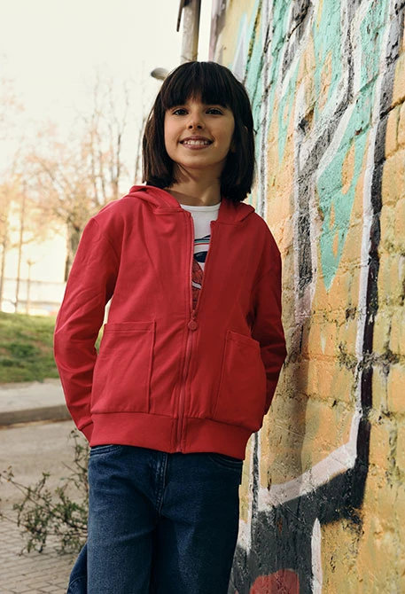 Jaqueta nena caputxa en vermell