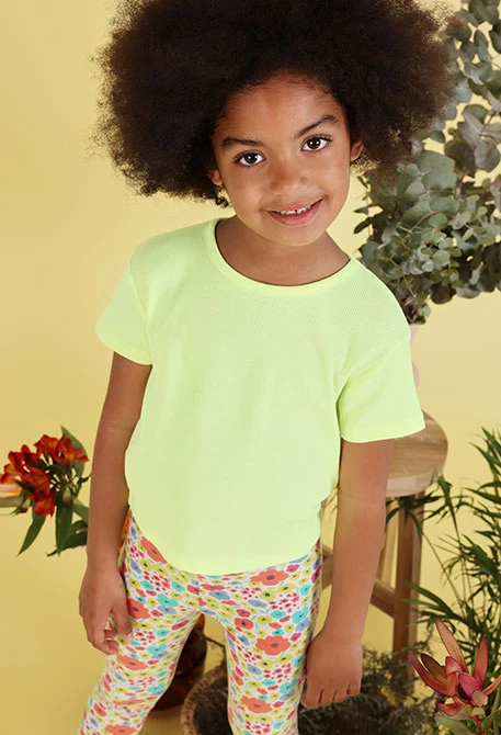 Camiseta niña algodón verde fluor