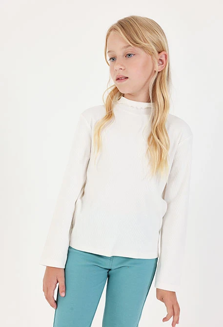 White high-neck ribbed T-shirt for girls
