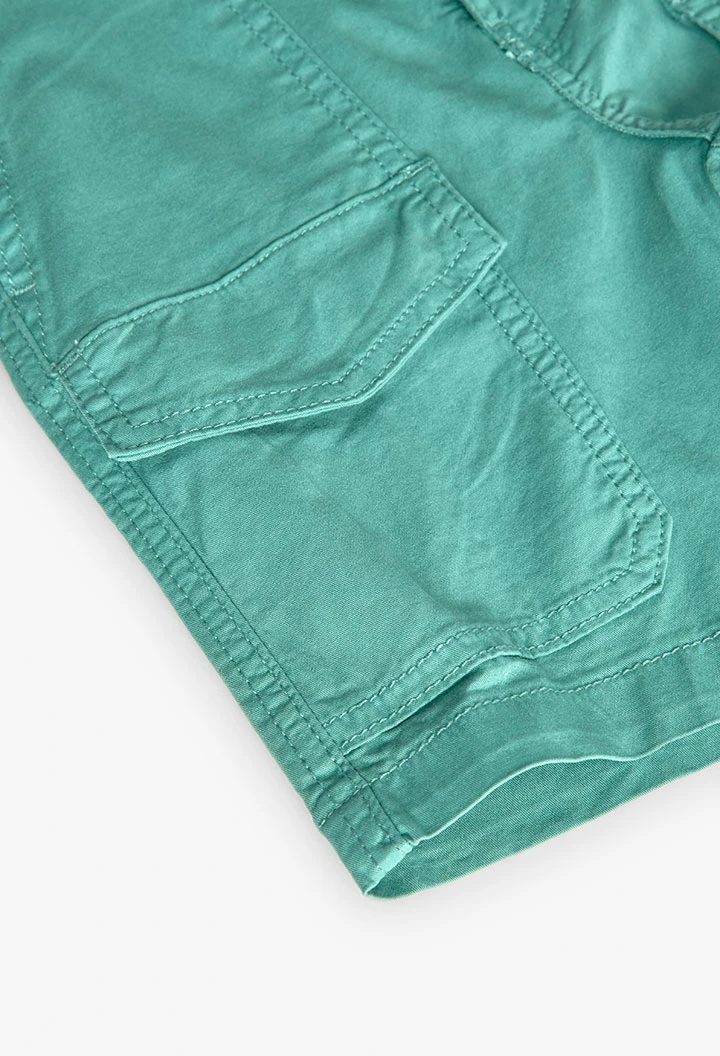Bermuda di gabardina per bambino in colore verde
