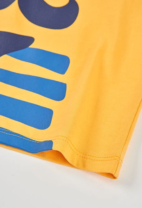 Jungen-T-Shirt aus gestreifter gelber Baumwolle