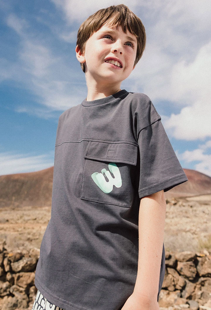 T-shirt in maglia per bambino in grigio con taschino
