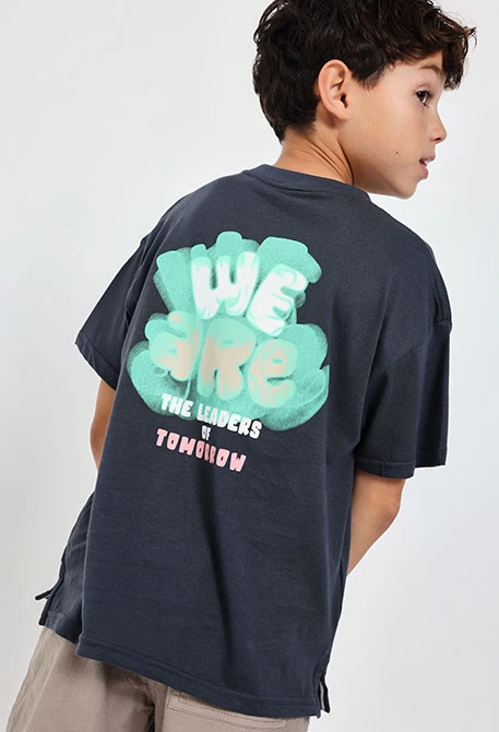 Knitted grey T-shirt for boys with pocket