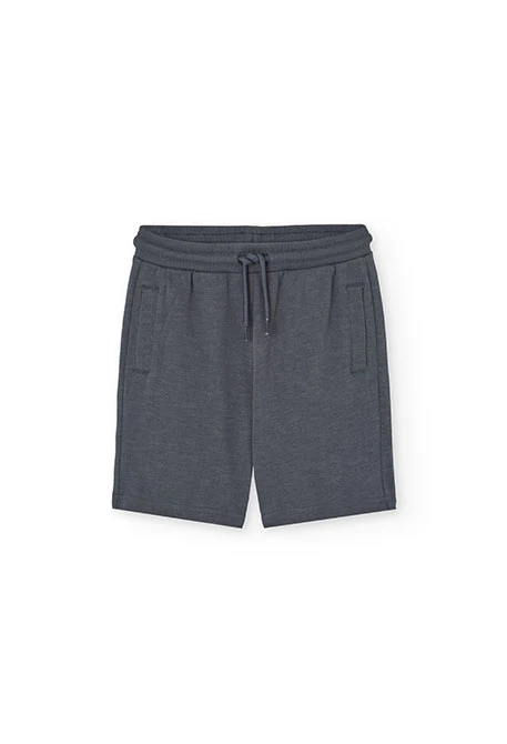 Conjunto de punto de camiseta para niño en color blanco y bermudas en color gris