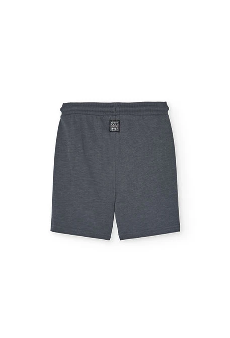 Conjunto de punto de camiseta para niño en color blanco y bermudas en color gris