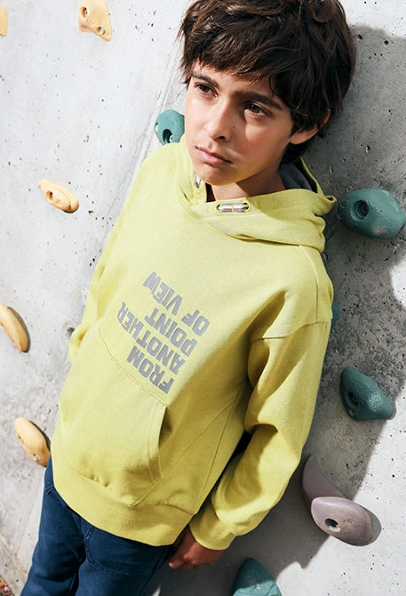 Boy´s green fleece hooded sweatshirt