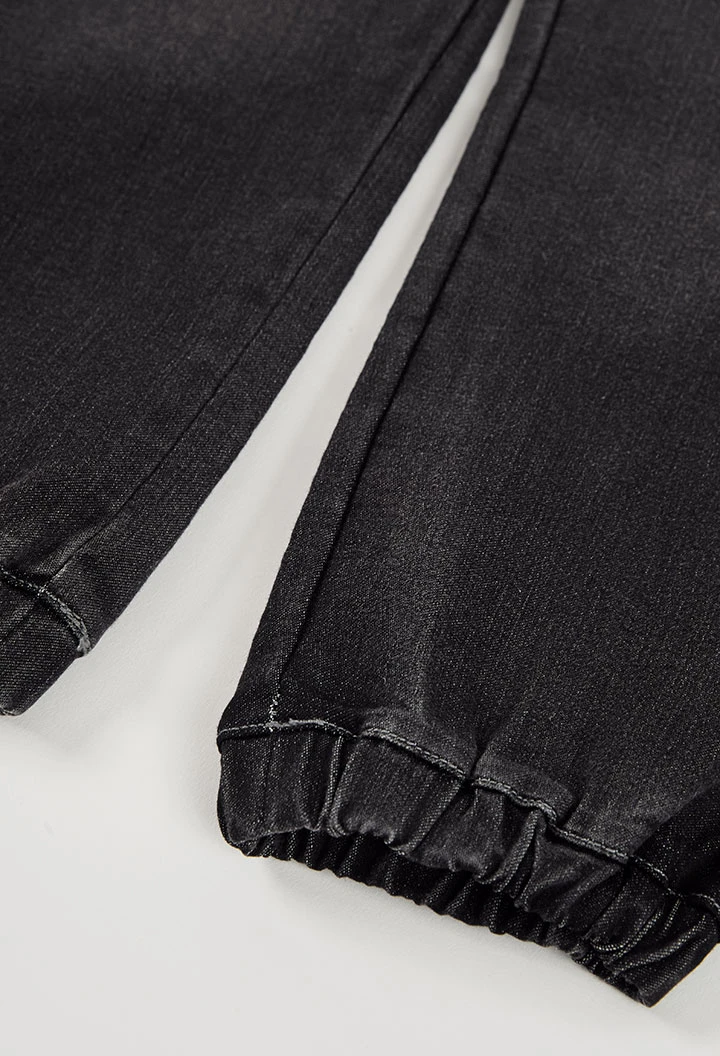 Pantalón niño denim en gris