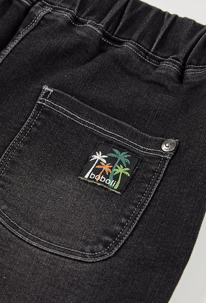 Graue Denim-Bermudas