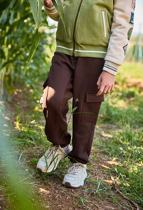 Brown cargo fleece trousers for boys