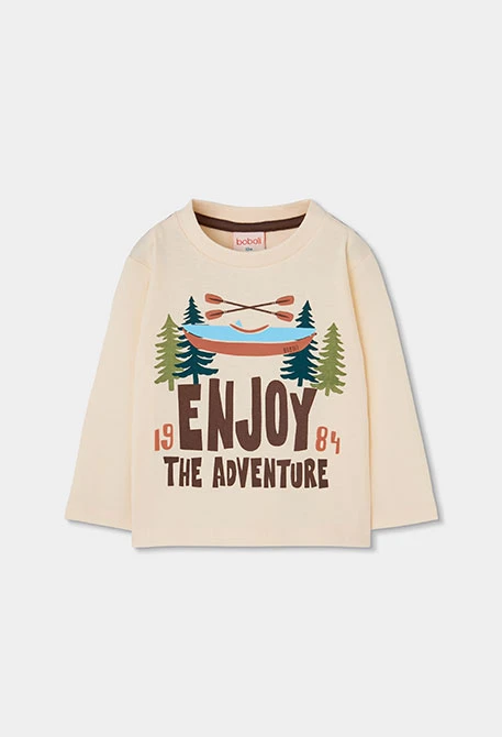 Camiseta punto niño crudo estampado aventura