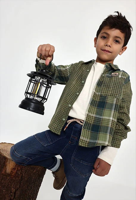 Camisa cuadros verde niño con parche de montaña