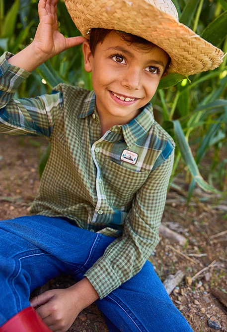 Camisa cuadros verde niño con parche de montaña