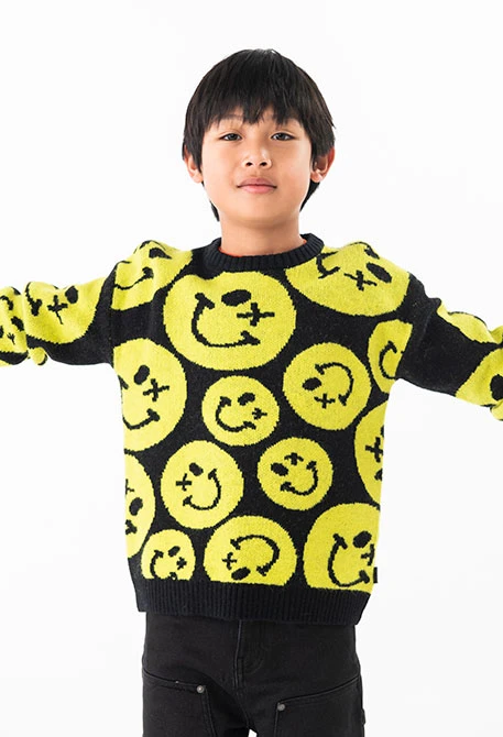 Knitted jumper for boys with smiley print